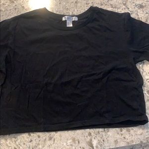 Black mandee crop top